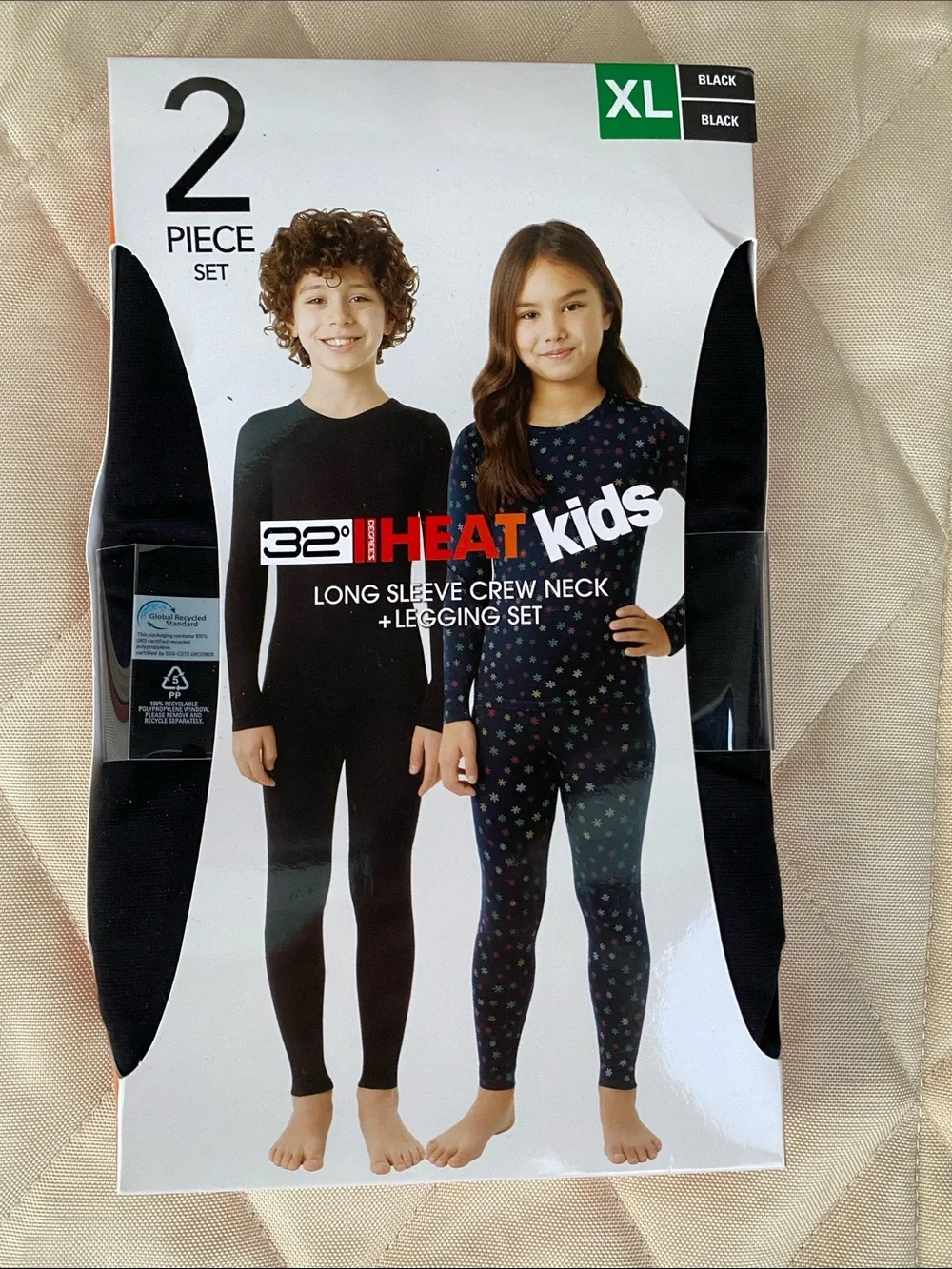 32 Degrees Kids Thermal Pajama Set - Black & Multicolor Star Print